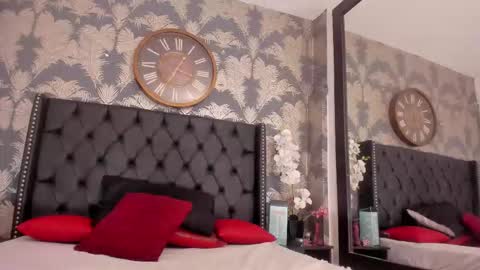 Snapshot of valeria_collin chatting on 12/16/25, 05:51 valeria_collin online show from 12/16/25, 05:51