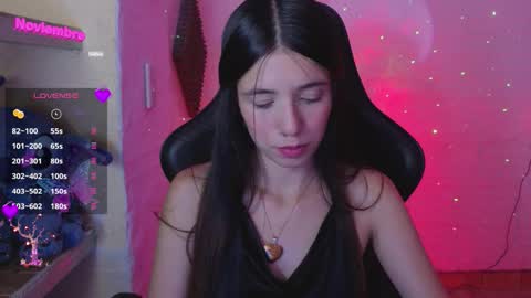 Snapshot of valeria_mendozza chatting on 11/05/25, 05:51 online show from 11/05/25, 05:51