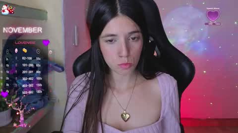 Snapshot of valeria_mendozza chatting on 11/06/25, 06:14 online show from 11/06/25, 06:14