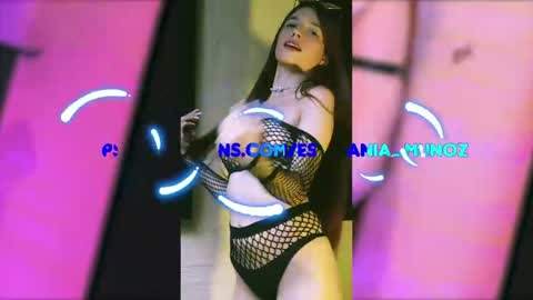 Snapshot of valeria_mendozza chatting on 05/15/26, 10:50 online show from 05/15/26, 10:50