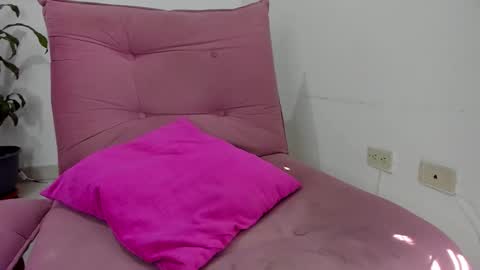 valeria_miller69 online show from 09/13/25, 01:44