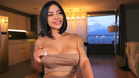 valeria_orozco online show from 01/10/25, 11:08