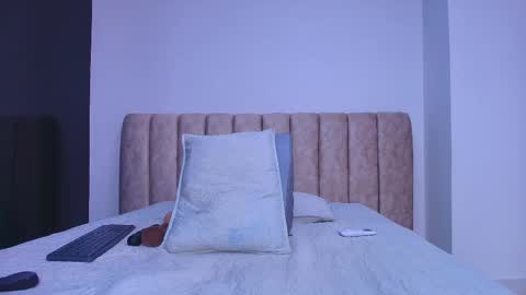 Valeria online show from 02/18/26, 07:43