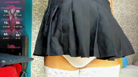 Costume lover online show from 04/17/26, 07:17