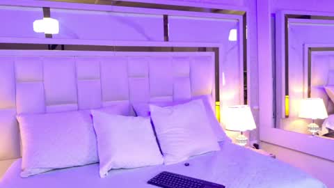 valeria_sm online show from 04/20/26, 07:37