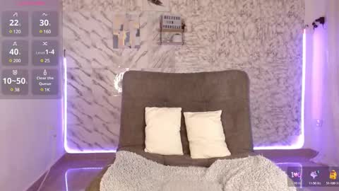 Snapshot of valeriadrems chatting on 03/04/25, 03:26 Tell me vale online show from 03/04/25, 03:26