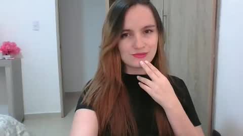 valeriafrannco online show from 03/02/25, 10:38