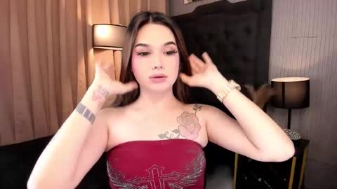 Snapshot of valerialukyanovaxxx chatting on 10/15/25, 11:54 Valeria online show from 10/15/25, 11:54