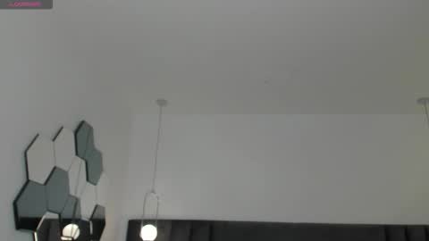 Snapshot of valeriavelvet chatting on 01/13/26, 12:21 Vale online show from 01/13/26, 12:21