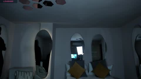 Snapshot of valeriavelvet chatting on 02/03/26, 12:10 Vale online show from 02/03/26, 12:10