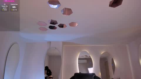 Snapshot of valeriavelvet chatting on 02/06/26, 12:19 Vale online show from 02/06/26, 12:19