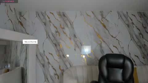 Snapshot of valeriavelvet chatting on 06/15/26, 12:07 Vale online show from 06/15/26, 12:07
