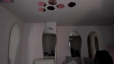 Snapshot of valeriavelvet chatting on 07/24/26, 11:19 Vale online show from 07/24/26, 11:19