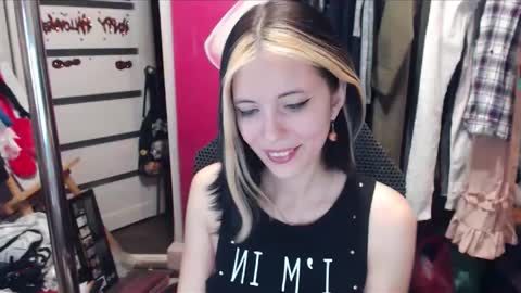 ValeriaXKiss online show from 01/22/25, 04:55