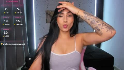 Snapshot of valerie_corthez chatting on 05/12/26, 06:49 VALERIE online show from 05/12/26, 06:49