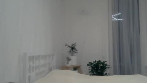 valerie_rose777 online show from 12/01/24, 06:41