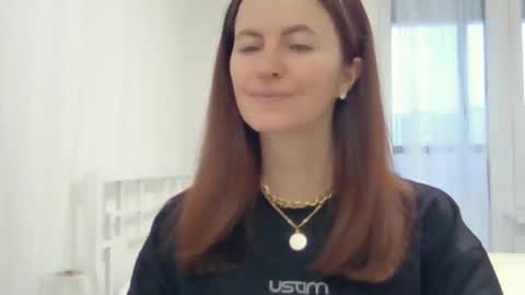 valerie_rose777 online show from 12/25/24, 10:39