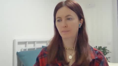 valerie_rose777 online show from 02/16/25, 09:59