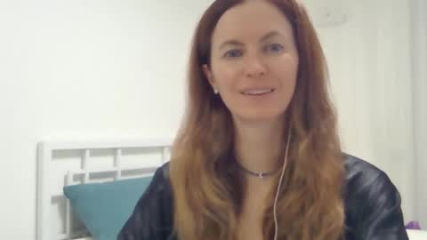 valerie_rose777 online show from 10/31/25, 08:21