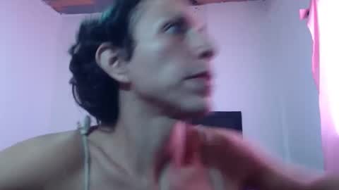 Snapshot of valerie_rousse chatting on 02/07/25, 04:56 valerie_rousse online show from 02/07/25, 04:56