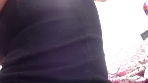 Snapshot of valerie_rousse chatting on 02/11/25, 11:22 valerie_rousse online show from 02/11/25, 11:22