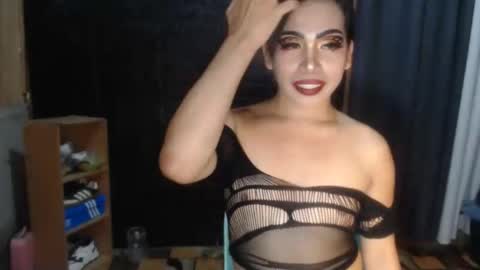 Snapshot of valerie_sensual chatting on 10/23/25, 02:22 valerie_sensual online show from 10/23/25, 02:22