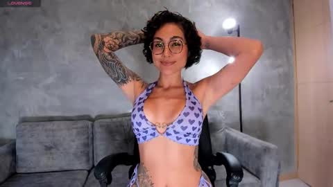  call me Val  online show from 01/05/26, 10:24