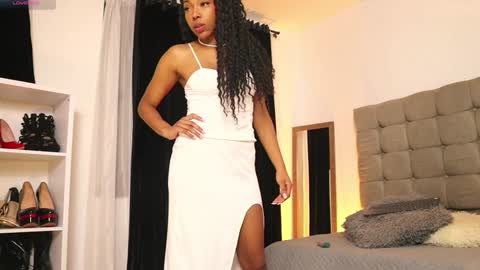 Snapshot of valeriebony chatting on 12/31/24, 06:59 Valerie Style3 online show from 12/31/24, 06:59