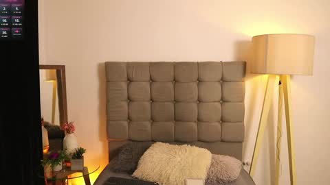 Snapshot of valeriebony chatting on 02/04/25, 03:44 Valerie Style3 online show from 02/04/25, 03:44