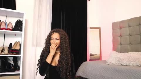 Snapshot of valeriebony chatting on 02/20/25, 09:55 Valerie Style3 online show from 02/20/25, 09:55