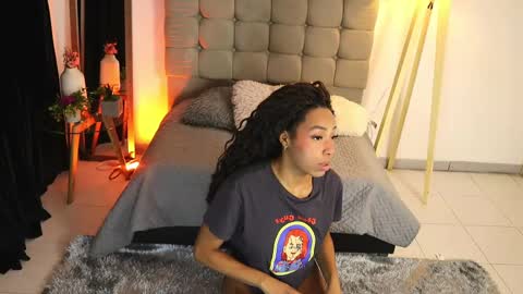 Snapshot of valeriebony chatting on 03/10/25, 03:45 Valerie Style3 online show from 03/10/25, 03:45