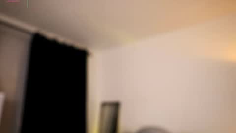 Snapshot of valeriebony chatting on 09/12/25, 04:01 Valerie Style3 online show from 09/12/25, 04:01