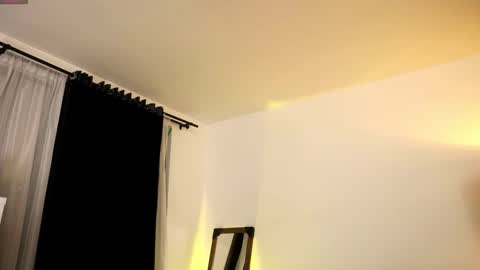 Snapshot of valeriebony chatting on 10/07/25, 04:20 Valerie Style3 online show from 10/07/25, 04:20