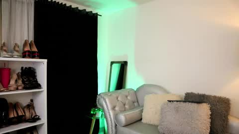 Snapshot of valeriebony chatting on 10/09/25, 04:54 Valerie Style3 online show from 10/09/25, 04:54