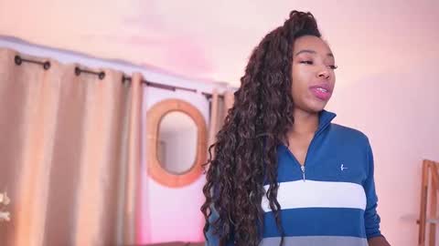 Snapshot of valeriebony chatting on 11/11/25, 04:01 Valerie Style3 online show from 11/11/25, 04:01