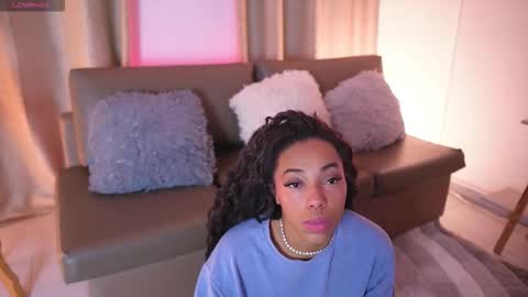 Snapshot of valeriebony chatting on 11/13/25, 04:00 Valerie Style3 online show from 11/13/25, 04:00