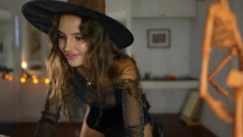 Valerie online show from 10/31/25, 03:18