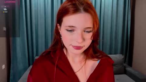 Snapshot of valeriejackson_ chatting on 12/17/25, 02:12 Morry online show from 12/17/25, 02:12