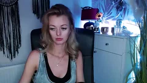 Snapshot of valerieluvsugar chatting on 01/14/25, 05:12 Valerie online show from 01/14/25, 05:12