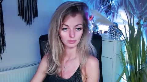 Snapshot of valerieluvsugar chatting on 02/24/25, 09:31 Valerie online show from 02/24/25, 09:31