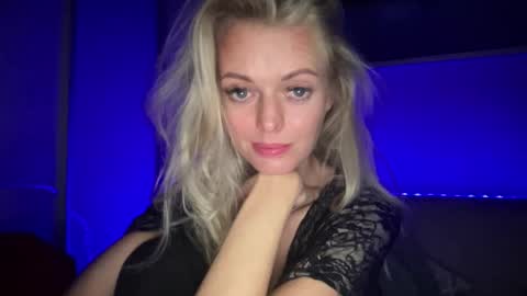 Snapshot of valerieluvsugar chatting on 10/08/25, 08:17 Valerie online show from 10/08/25, 08:17