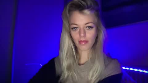 Snapshot of valerieluvsugar chatting on 11/28/25, 09:56 Valerie online show from 11/28/25, 09:56