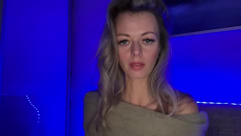 Snapshot of valerieluvsugar chatting on 12/05/25, 09:00 Valerie online show from 12/05/25, 09:00