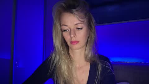 Snapshot of valerieluvsugar chatting on 02/12/26, 05:52 Valerie online show from 02/12/26, 05:52