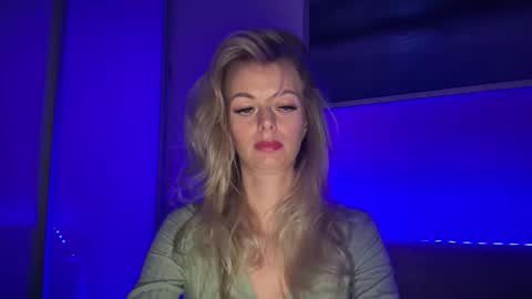 Snapshot of valerieluvsugar chatting on 02/23/26, 05:32 Valerie online show from 02/23/26, 05:32