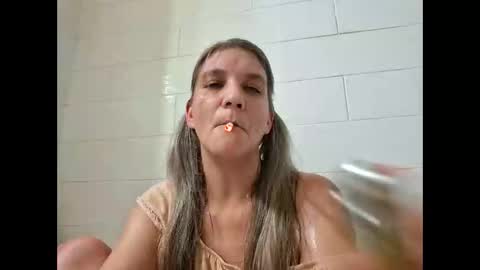 ValerieRayne online show from 11/22/25, 06:23