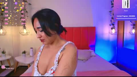 Snapshot of valerigh_ chatting on 04/20/26, 11:24 VALERI online show from 04/20/26, 11:24