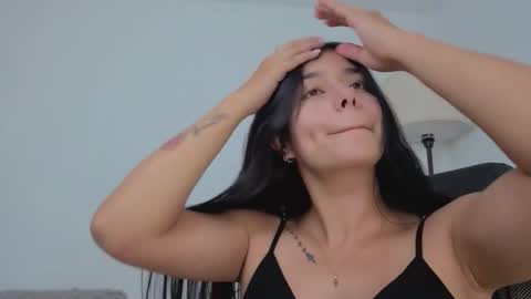 Snapshot of valerihouse chatting on 09/14/25, 01:05 Juli C online show from 09/14/25, 01:05