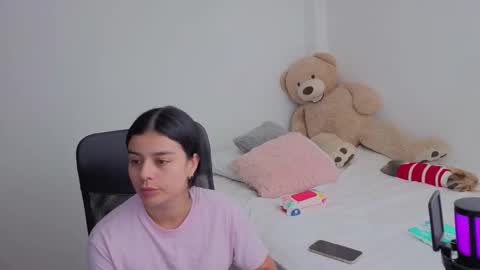 Juli C online show from 12/17/25, 01:11