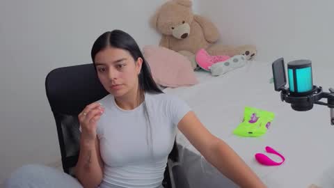 Juli C online show from 03/25/26, 12:49